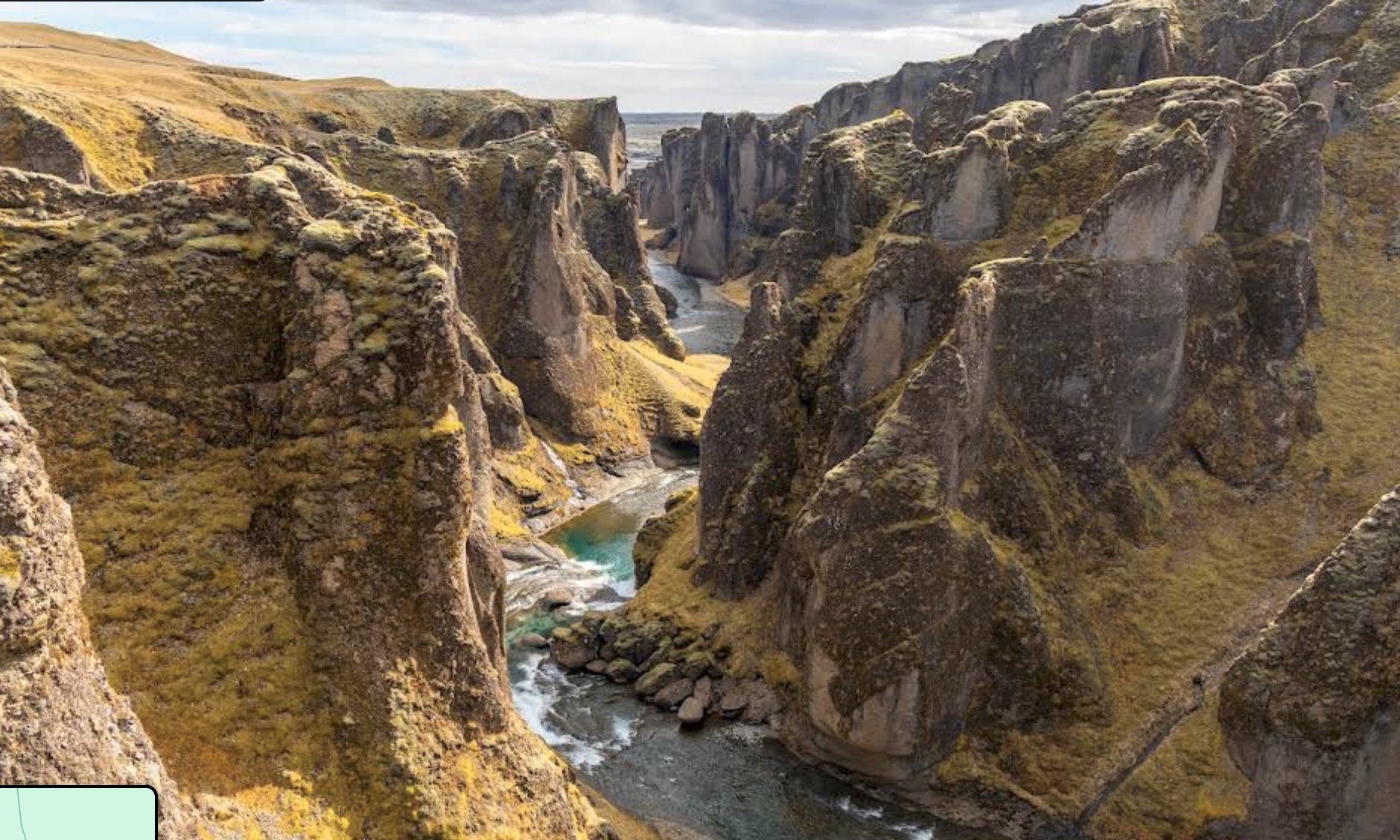 Fjaðrárgljúfur Canyon